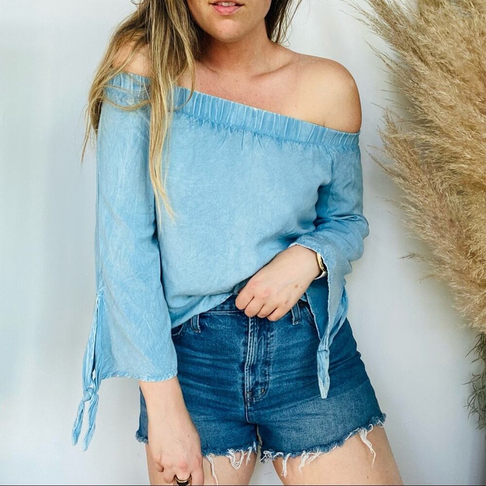 STYLE ENVY Blue Chambray Denim Off Shoulder Tie Tulip Open Blouse Top Shirt S